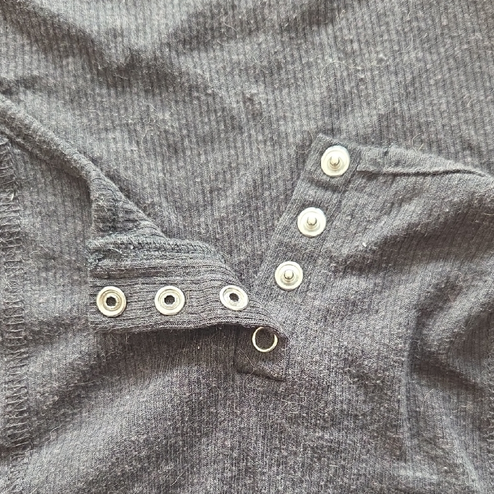 PacSun Black Ribbed Cropped Tee - Picture 4 of 4